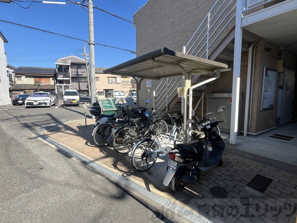 駐車場　駐車場