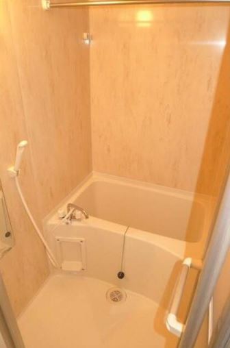 東急田園都市線 三軒茶屋駅 徒歩13分 7階建 築23年の風呂写真