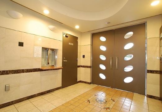 東急田園都市線 三軒茶屋駅 徒歩13分 7階建 築23年の外観写真