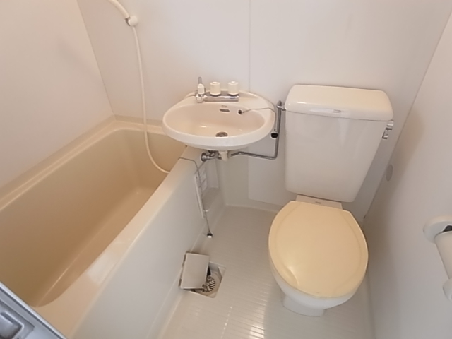 バス・シャワールーム　バスルーム