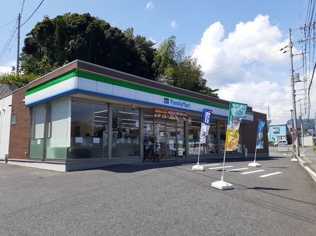 コンビニ　ファミリーマート日立小木津店（コンビニ）まで450m