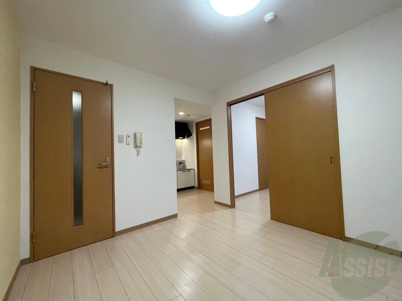 居室・リビング　広くてキレイなお部屋が広がっていて、充実した生活が送れそう。