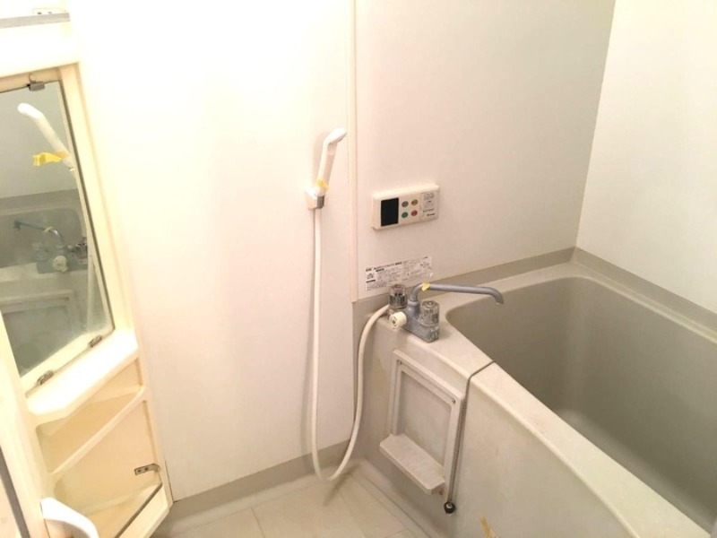 バス・シャワールーム　図面と現状に相違がある場合には現状を優先