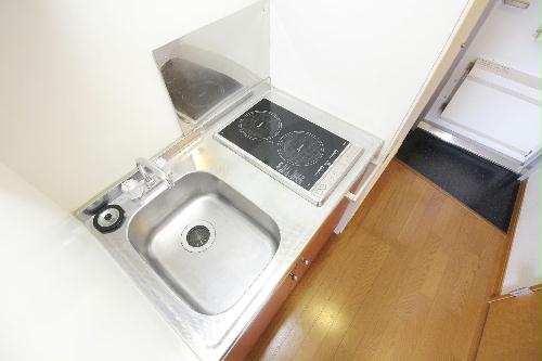 キッチン　２口コンロのラジエントヒーターはお手入れ簡単♪