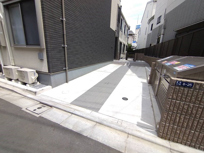 エントランス　エントランス