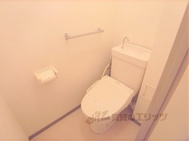 トイレ　洗浄機能付きのトイレです