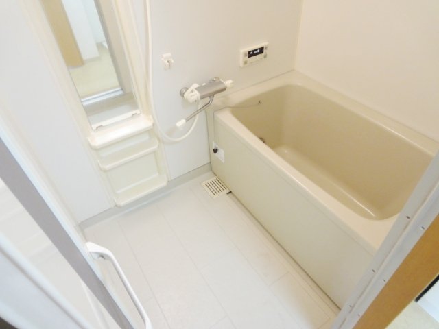 バス・シャワールーム　同物件別号室