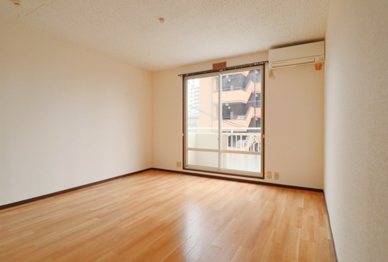 居室・リビング　図面と現状に相違がある場合には現状を優先