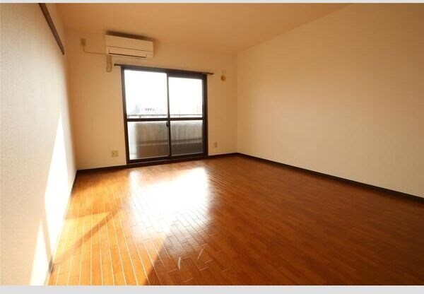 居室・リビング　※現況優先