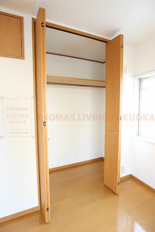 収納　リビングにも収納があり、よく使う物を入れておくのに便利です。