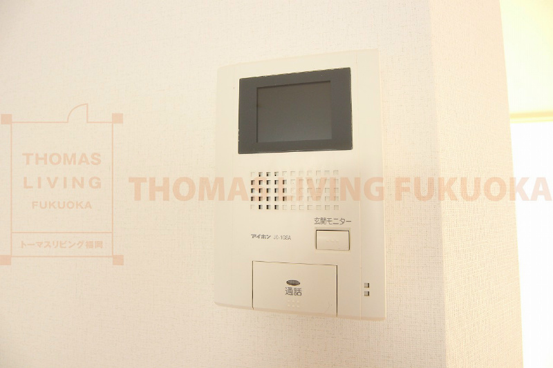 セキュリティ　ドアを開ける前に来客者を確認できて安心です。