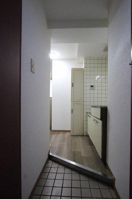 玄関　同物件別号室の写真