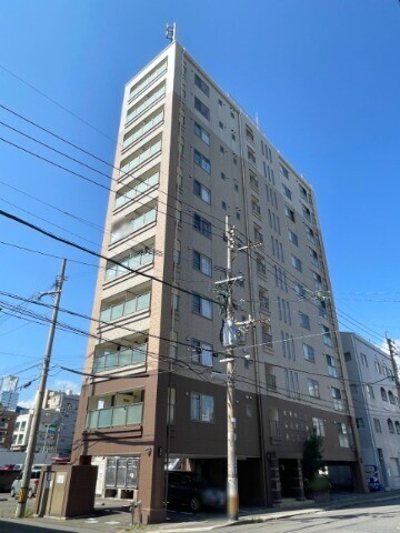 さくらヒルズ甲突町の建物外観