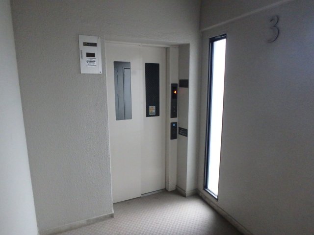 その他設備　エレベーター完備