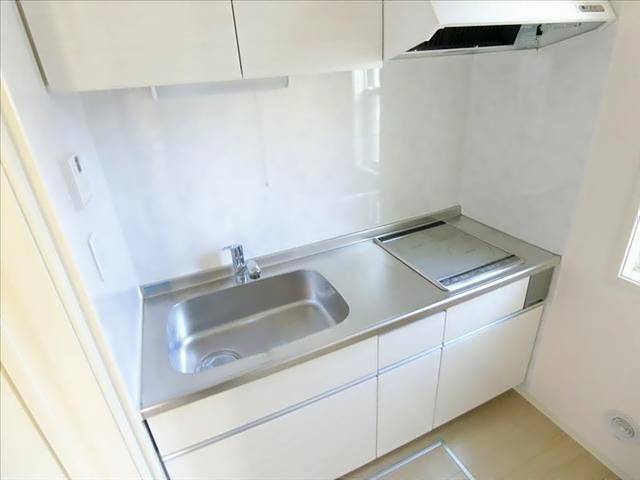 キッチン　ＩＨタイプのコンロがついております。