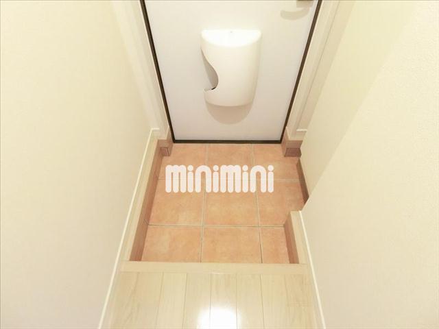 玄関　シューズボックスが備わった玄関です