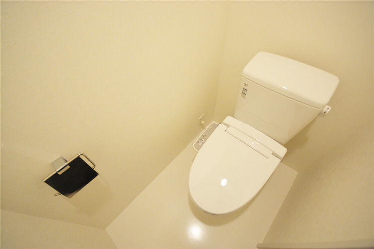 トイレ　ウォシュレットトイレ。便器から交換済み。