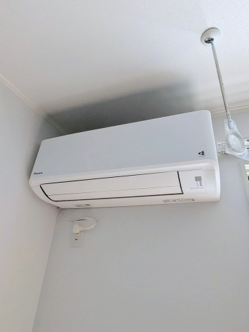 その他設備　同メーカー同仕様：リビングにエアコン付き