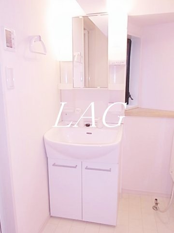 洗面設備　独立洗面台です。