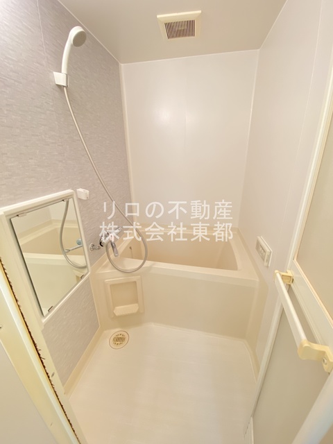 バス・シャワールーム　人気の浴槽付き☆快適にバスタイムをお過ごしいただけます♪