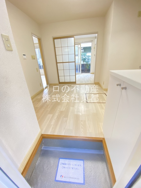 玄関　下駄箱付なので、玄関はいつでもスッキリ片付きますね☆