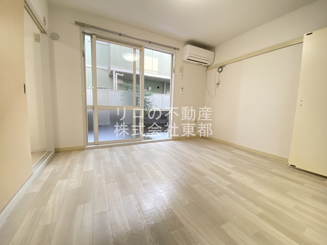 居室・リビング　南向きで日当たり良好なお部屋！暖かな日差しが入ります♪