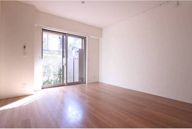 居室・リビング　内観※別部屋参考写真