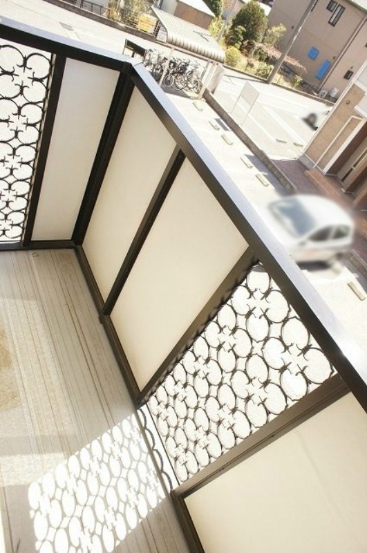 バルコニー　図面と現状に相違がある場合には現状を優先