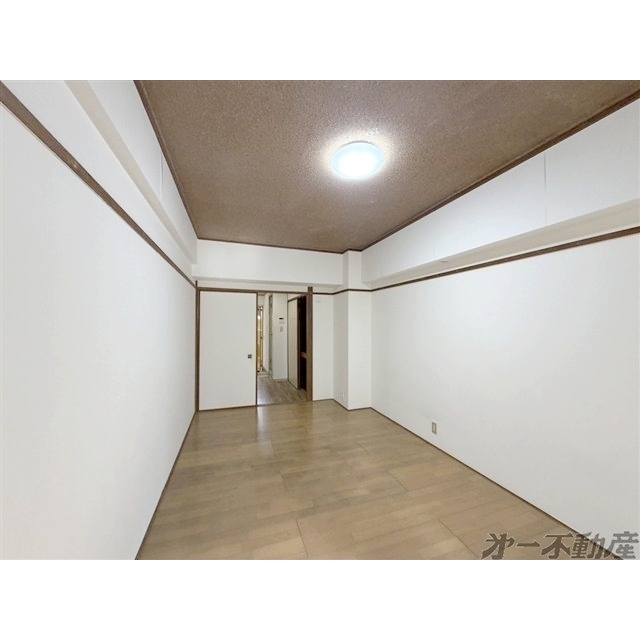 建物外観　洋室