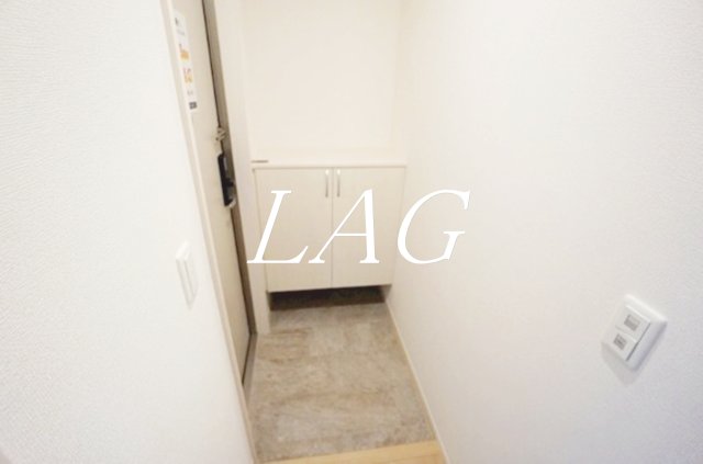 玄関　玄関です。