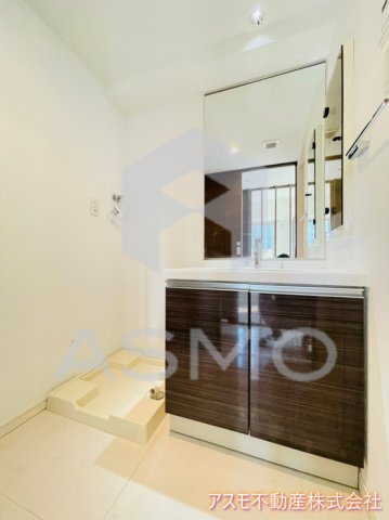 洗面設備　同マンション別部屋参考写真