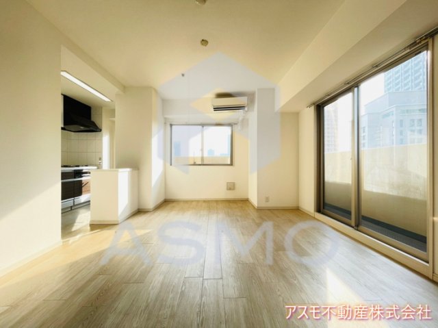 居室・リビング　同マンション別部屋参考写真