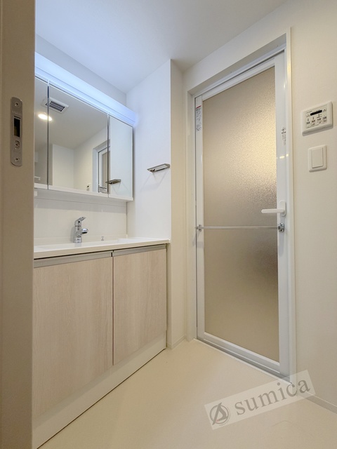 洗面設備　洗面脱衣所付き！独立洗面台が便利です♪♪