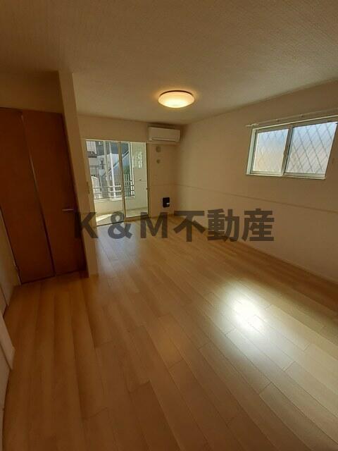 居室・リビング　ゆったり過ごせる居間です