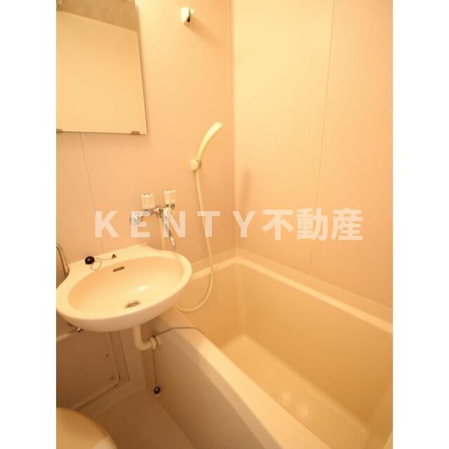 バス・シャワールーム　お風呂です