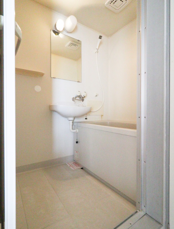 バス・シャワールーム　図面と現状に相違がある場合には現状を優先