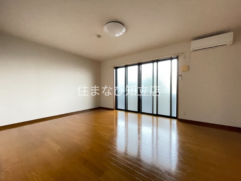 居室・リビング　同型別部屋写真