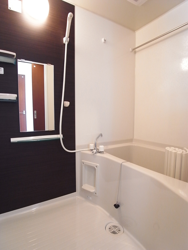 バス・シャワールーム　お風呂で日々の疲れを落としましょう