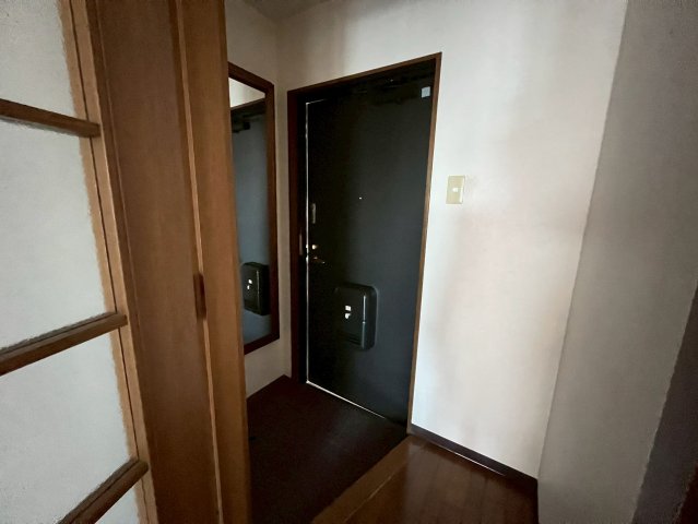 玄関　収納もある玄関です