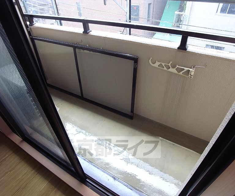 バルコニー　外壁清掃中での撮影