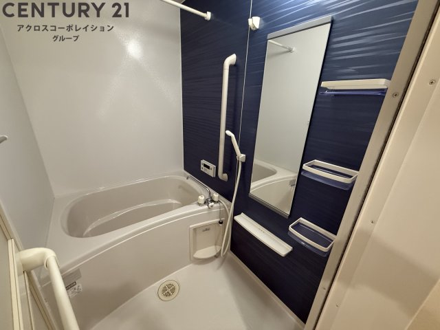 バス・シャワールーム　シンプルで機能的なユニットバスです！