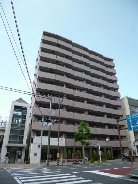 建物外観　外観タイル張りです