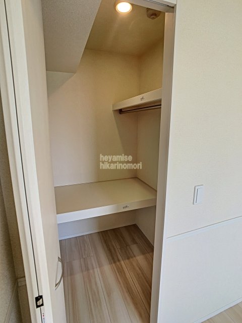 収納　※写真は別のお部屋です