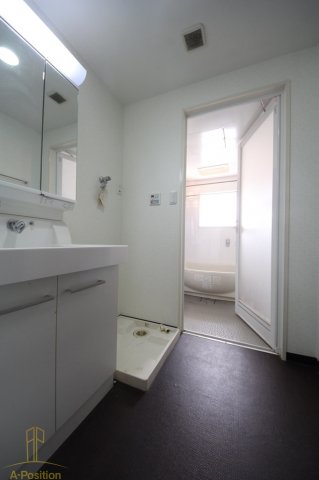 洗面設備　リバープレイス梅田北