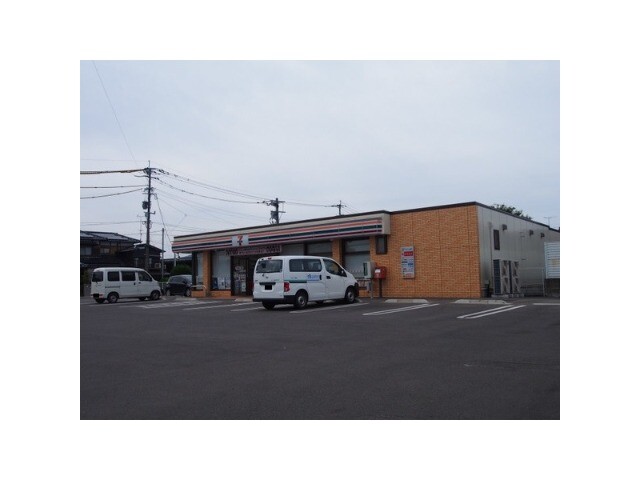 コンビニ　セブンイレブン鹿島農協前店（コンビニ）まで682m