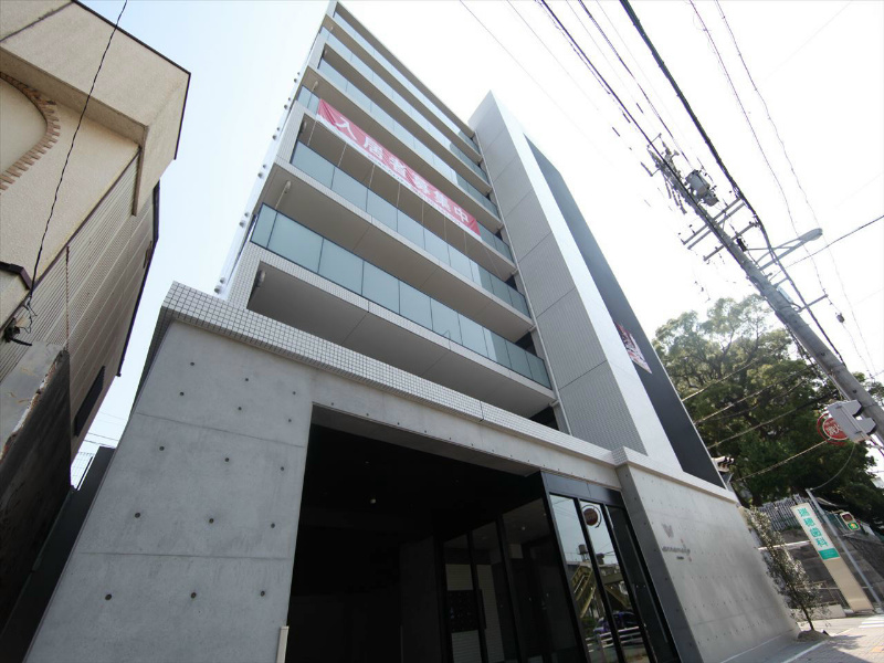 建物外観　外観　防犯カメラ付　オートロック　外壁タイル張り