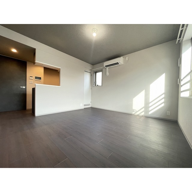 居室・リビング　※別室同タイプの写真です※