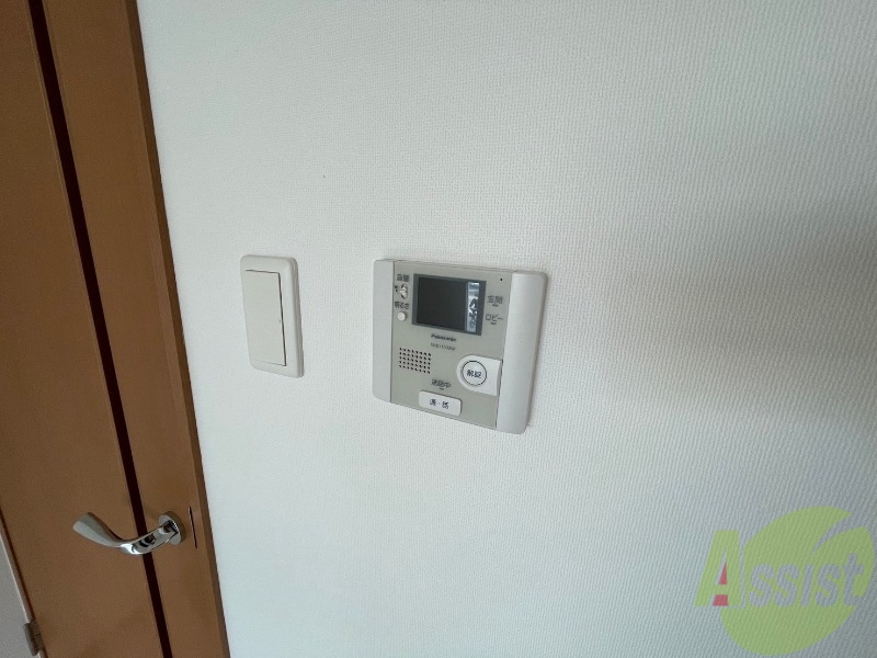 セキュリティ　ＴＶモニター付インターホンです。来客者の顔が見えるので安心！