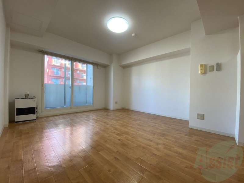 居室・リビング　広くてキレイなお部屋が広がっていて、充実した生活が送れそう。