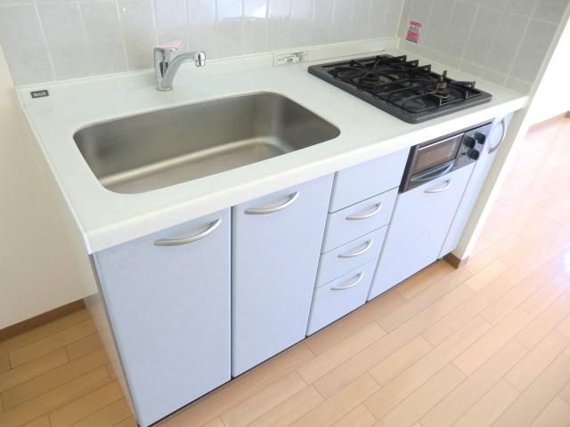 キッチン　※リノベーション前の写真です
